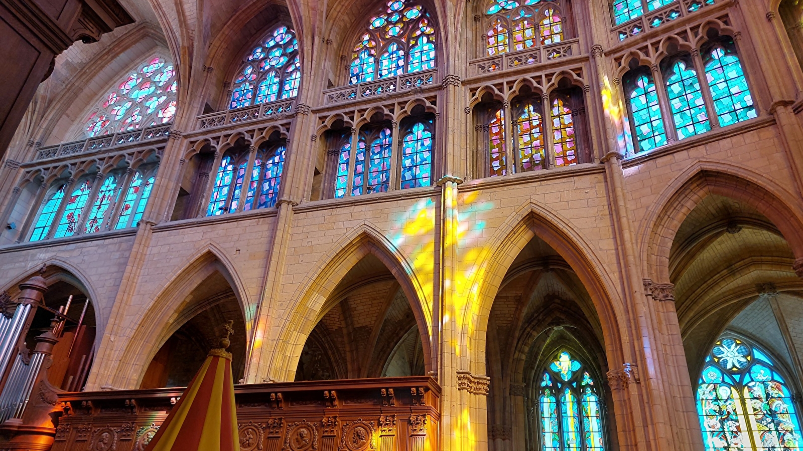 Visite guidée : Nevers, plus blanc que blanc !