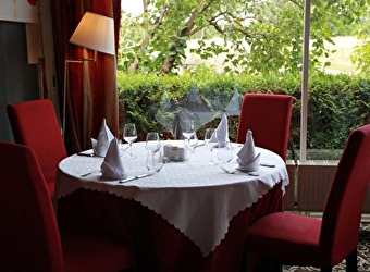 Auberge de l'Ecluse - COURS-LES-BARRES