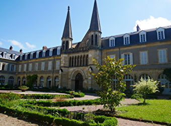 Sanctuaire de Bernadette Soubirous - NEVERS