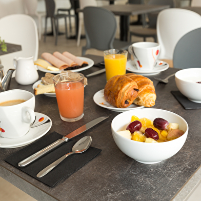 Brit Hôtel Confort Nevers Centre Gare